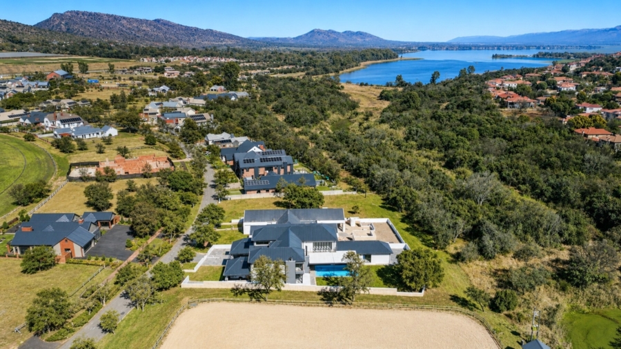 5 Bedroom Property for Sale in Meerhof North West